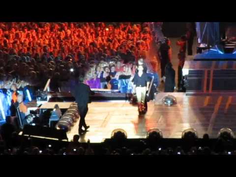 Take That Wembley 04.07.11 Progress FINAL No regrets - Relight my fire - eight letters