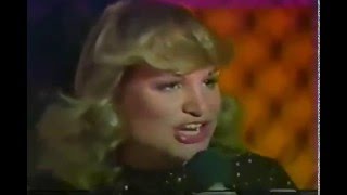 Samantha Sang  (with The Bee Gees) - Emotion (one-hit wonder of 1978)