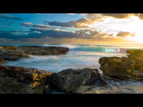 Ernesto vs. Bastian vs. Thruggar: A Guest in Playa Del Carmen