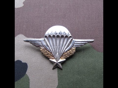 Les Paras Marchent Vers le Front (Le Diable Marche Avec Nous)