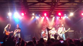 Marea - Con La Camisa Rota. En Mexico