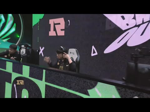 MSI caster making really terrible joke after RNG destroy PGG #shorts