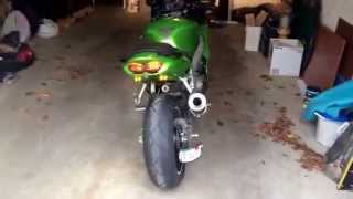 01 zx9r    http://boston.craigslist.org/nos/mcy/4380220544.html