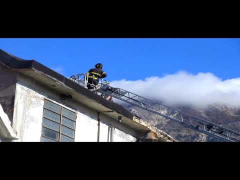 01a CEDE GUAINA DELL’EX VINICOLA E FINISCE SU RECINTO PRIVATO, PAURA A BAGNATURO