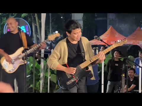 BAND OM OM ( Kisah kasih om om) live at SWAG TAKE OVER