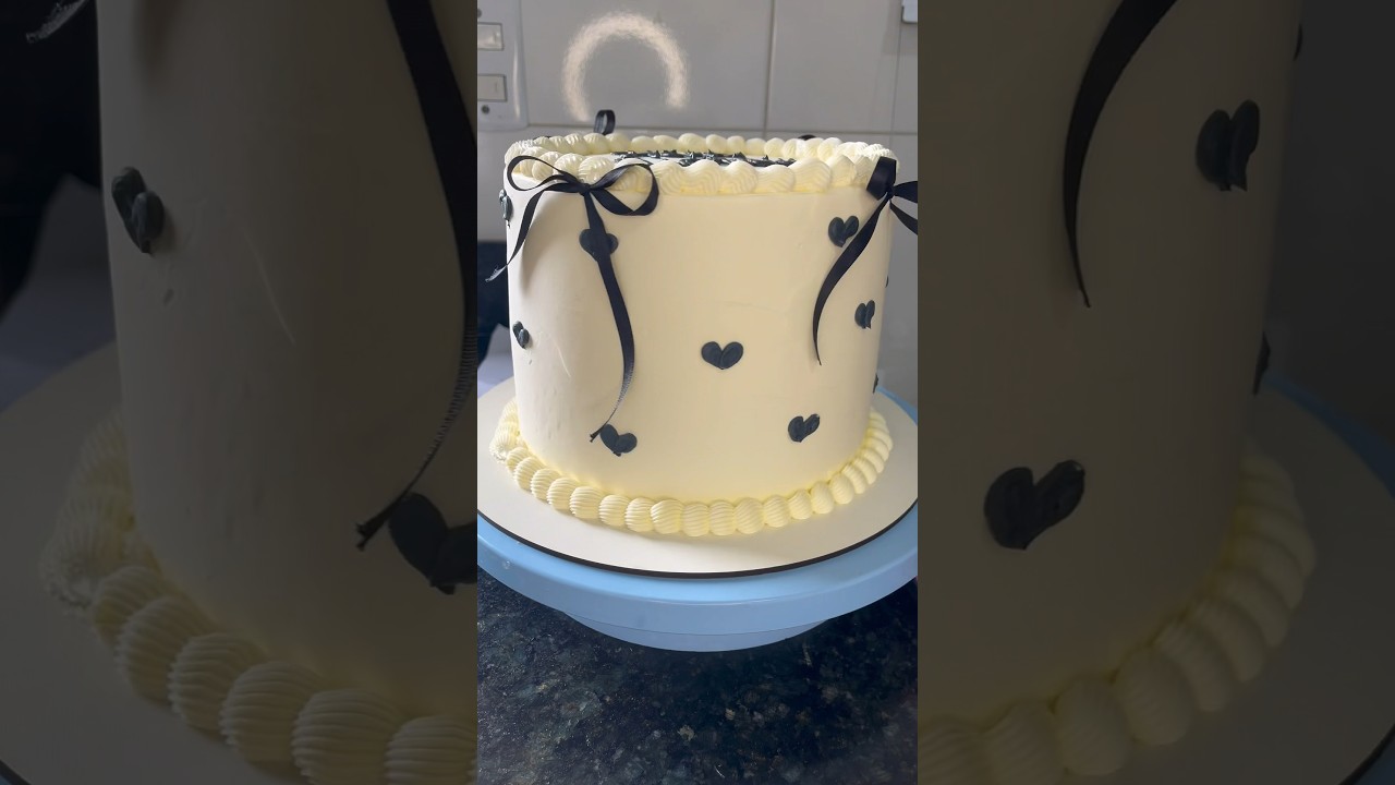 DECORANDO BOLO VINTAGE COBERTURA DE BUTTERCREAM 🤌🏻🎂