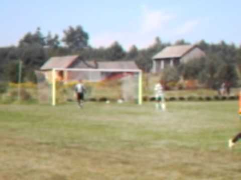 Mecz Piliczanka II Pilica - Dłubnia II Jangrot (2 gol Kardynała).AVI