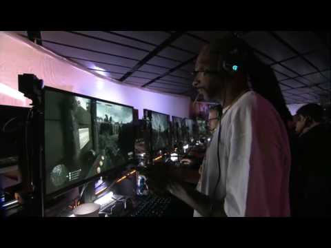 Snoop Dogg Smokes a Blunt While Playing Battlefield 1 at E3 Expo 2016