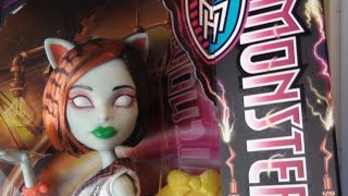 Monster High: Freaky Fusion Scarah Screams Doll Review