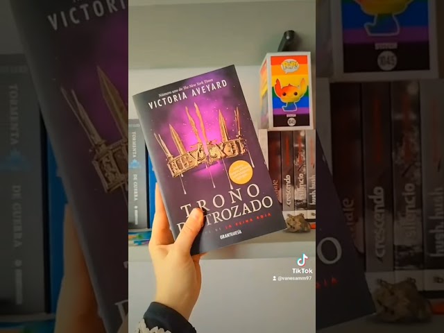 Vídeo relacionado con Trono destrozado: La reina Roja (Ficción)