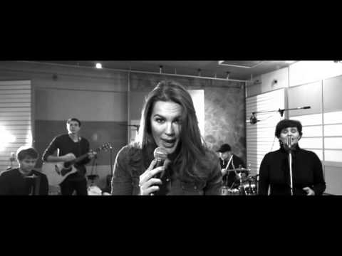 Rebeka Dremelj - Le za kratek čas (LIVE)
