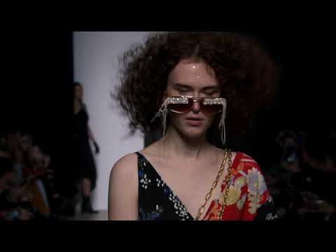 Roma Uvarov Design Fashion Show MBFWRussia