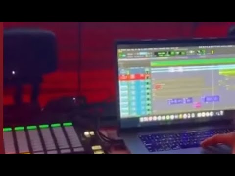 Kevin Roldán perreito under🙈😈