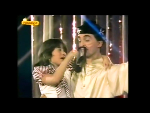 19- ENRIQUE Y ANA - EN UN BOSQUE DE LA CHINA