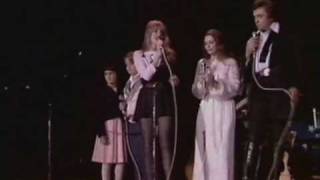 Johnny Cash in Concert   Will The Circle Be Unbrokenwith June Carter, Carlene Carter &amp; Cindy Cas