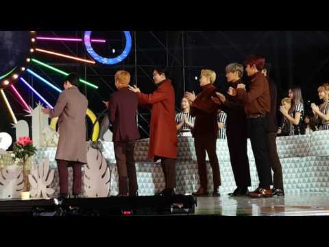 161119 멜뮤 엑소 레벨수상 축하해요 '^' (exo reaction to redvelvet award)