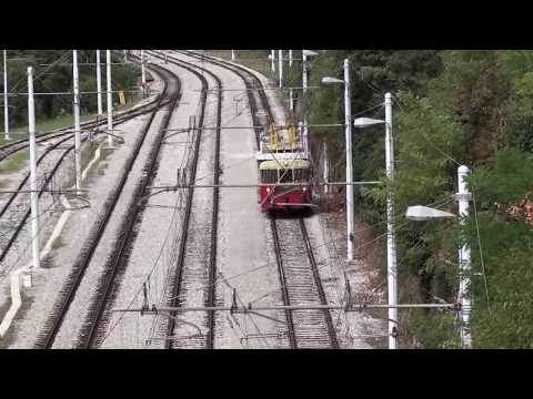 Catenary maintenance vehicle arrives at Zidani Most