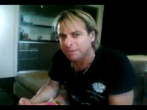 Warwick Capper's message to Pinto.