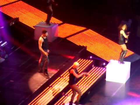 "Hot Tottie" - Usher in Vancouver