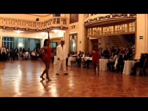 Carlos Bolacha, Kessy Goudard e Ingrid Castro- Baile do Kiko 2011