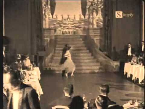 Flappers   The Roaring Twenties