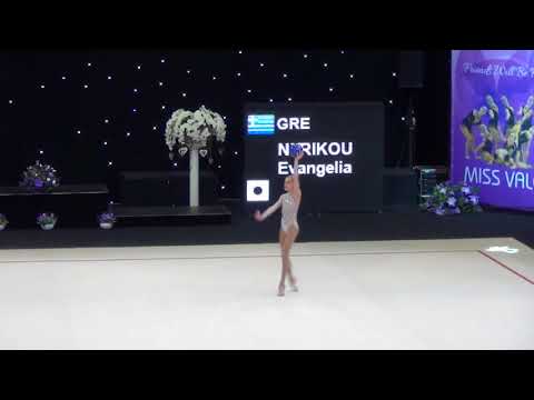 Evangelia Ntrikou GRE ball junior final Miss Valentine 2017
