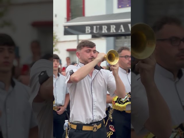 Vídeo relacionado con FUNNY CUP Taza Lo admito me Gusta hasta la Musica de Capilla. Taza Semana Santa, costalero, Banda Musica, agrupacion Musical, cornetas y Tambores