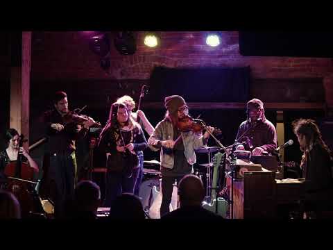 Heat Speak - Shimmering Façade (live at the Bartlett, 2018)