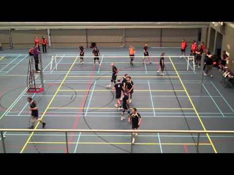 Triade H6 - Zuvo H2 za 04-12-2010 eerste set deel 1