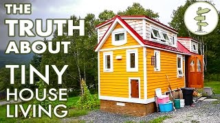 Challenges &amp; Benefits of Tiny House Living - Couple Shares Experience