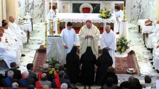 preview picture of video 'Giovedì Santo - Rinnovo dei Voti delle Suore Sacramentine di Bergamo'