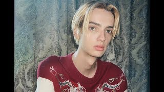 Kodi Smit-McPhee Family: Girlfriend, Siblings, Parents