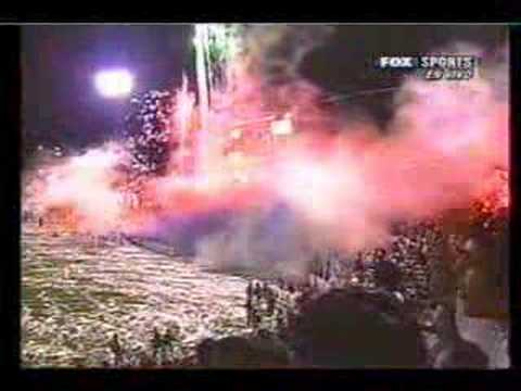 "Salida UC VS boca (versión completa)" Barra: Los Cruzados • Club: Universidad Católica