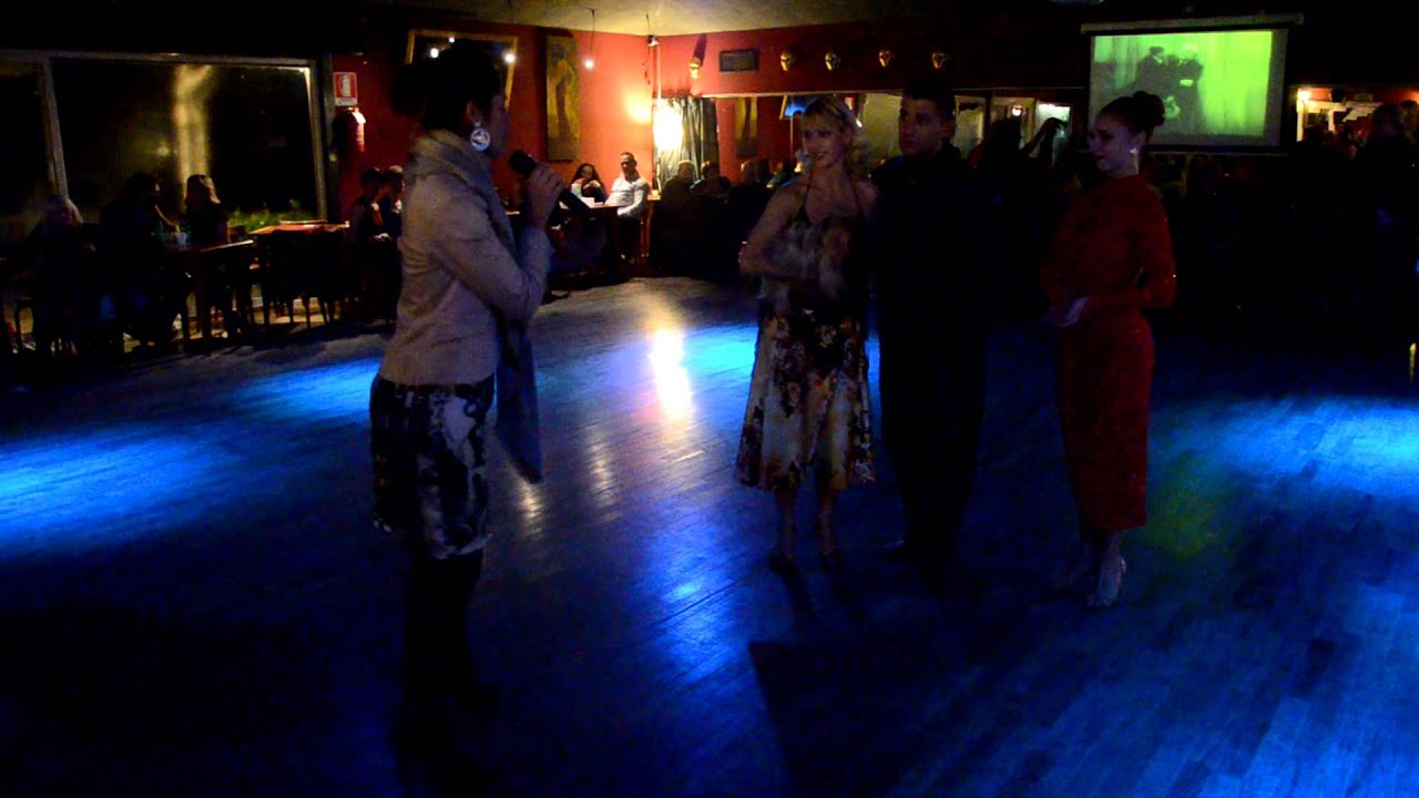 Natalia Ochoa presenta Josè Fernandez, Martina Waldman e Alejandra Mantiñan