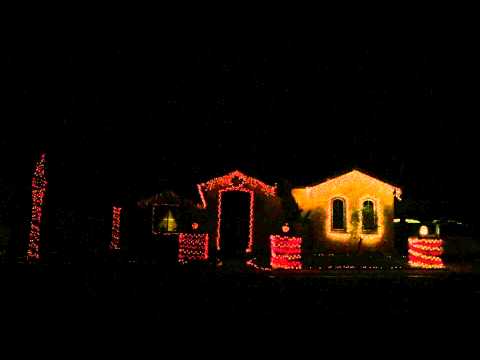 2014 - Peace Family - Christmas Lights to Music