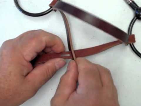 Attaching the Parelli Snaffle Bridle Leather Chin Strap