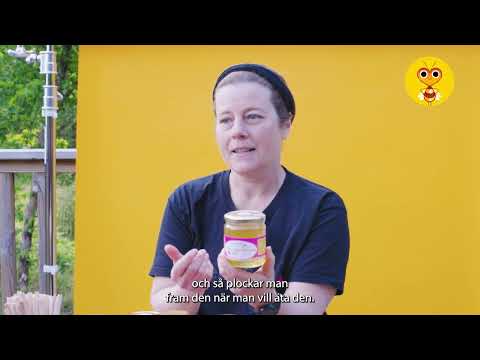 Biodlare Ingrid Evaldsson, Gyllene Biet, ger tips kring nyslungad, flytande honung.