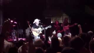 Chris Cagle - Chicks Dig It (Live)