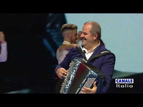 Edmondo Comandini "Sogno proibito" | Cantando Ballando (HD)