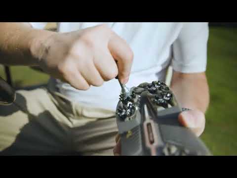 How to Change your Golf Spikes!