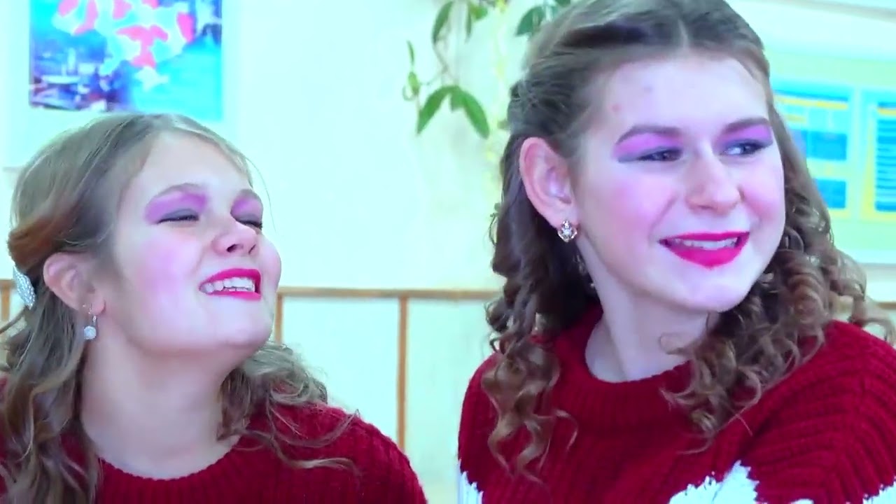 ЛЯЛЯ и ЛЁЛЯ ТЕПЕРЬ СЕСТРИЧКИ НОВЕНЬКАЯ В КЛАССЕ!!