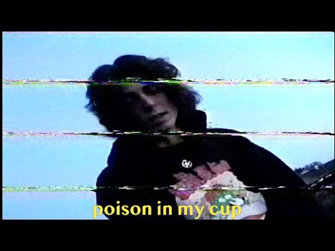 EMOFLYTRAP- poison in my cup (Official Music Video)