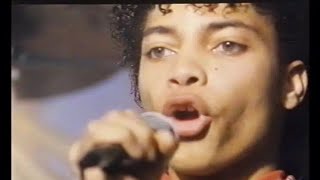 Terence Darby &amp; The Touch – &#39;Get Up And Run&#39; (1984)