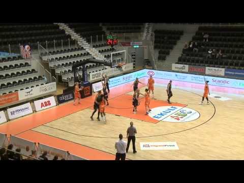 2015 02 06 Dolphins Udominate