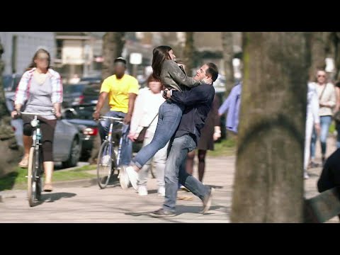 Helfen oder Wegschauen? Mut zur Zivilcourage (SPIEGEL TV für ARTE Re:)