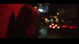 Musik-Video-Miniaturansicht zu Hierba Mala Songtext von REYKO