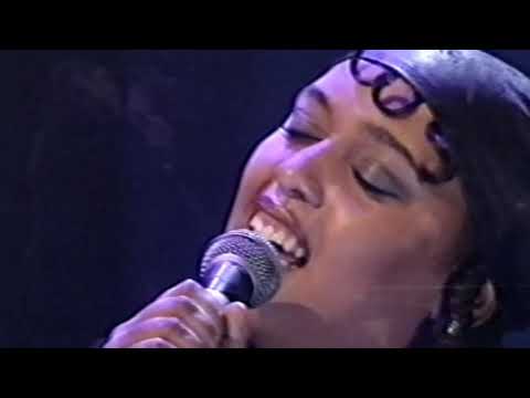 Diane Charlemagne & Moby - Everytime You Touch Me (LIVE)