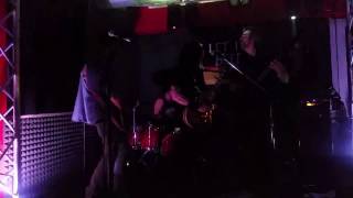 Fenisia - Man in the Dust - live @Let it beer 14.04.2017