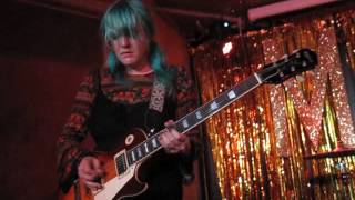 Bleached - Keep On Keepin&#39; On (Live @ MOTH Club, London, 18/05/16)