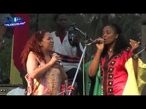 Eneida Marta                   " Mindjeris di Pano Preto "